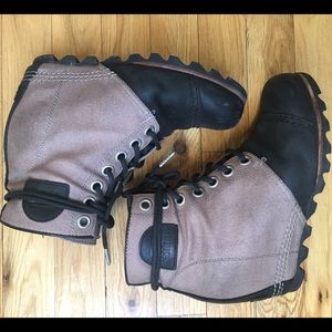 Sorel PDX Lace-Up wedge sz 7